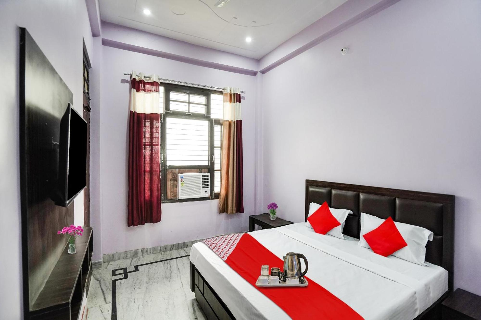Hotel O Ayurma Inn Chinhat Buitenkant foto