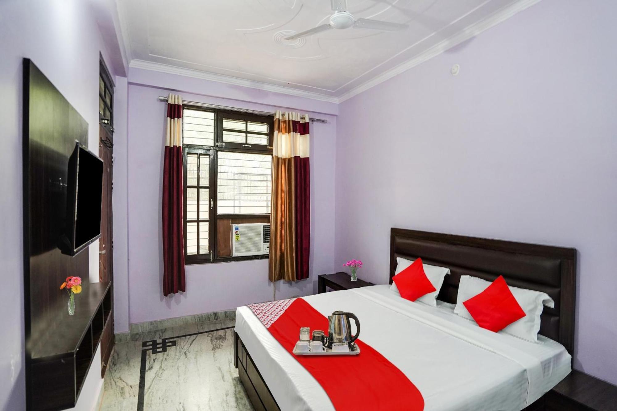 Hotel O Ayurma Inn Chinhat Buitenkant foto
