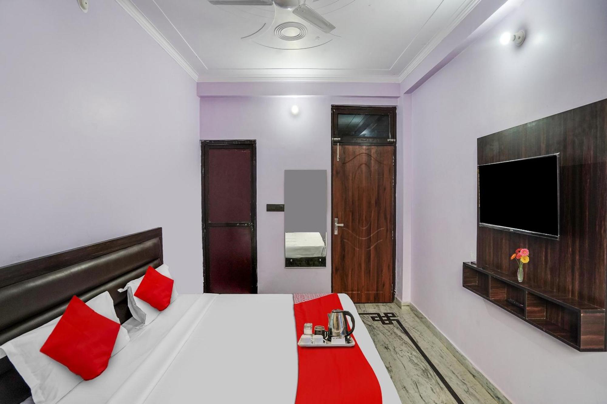 Hotel O Ayurma Inn Chinhat Buitenkant foto