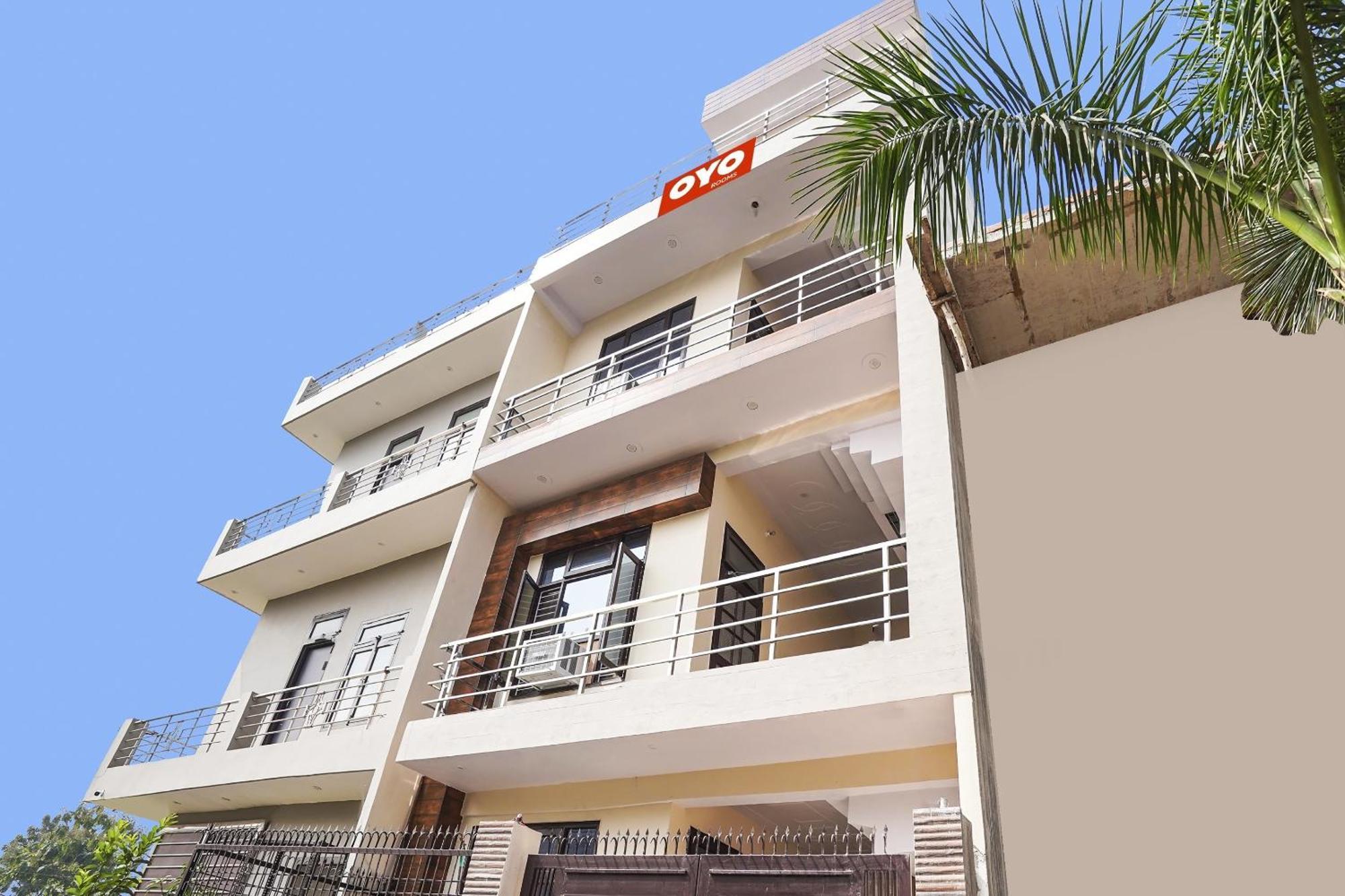 Hotel O Ayurma Inn Chinhat Buitenkant foto