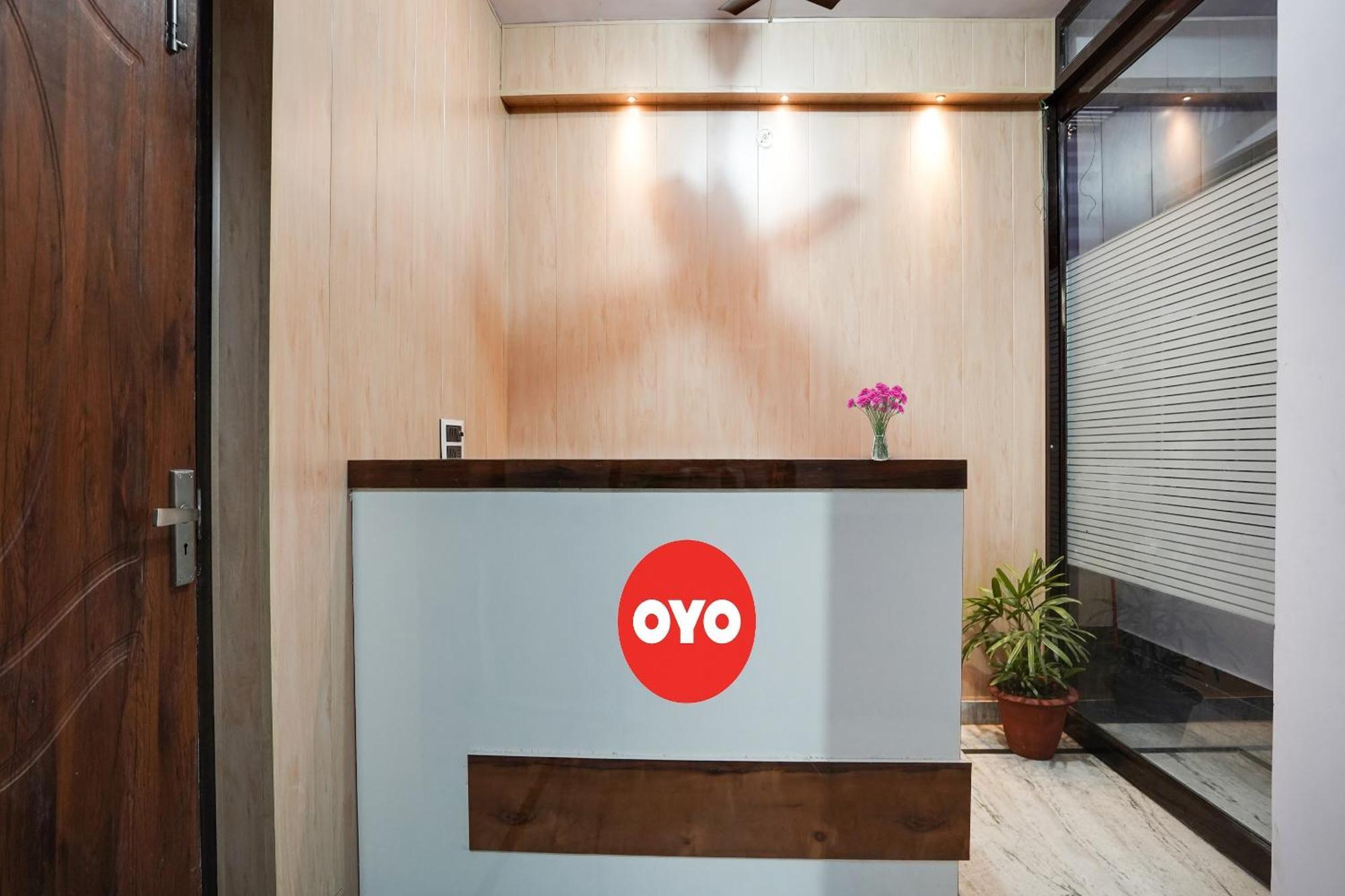 Hotel O Ayurma Inn Chinhat Buitenkant foto
